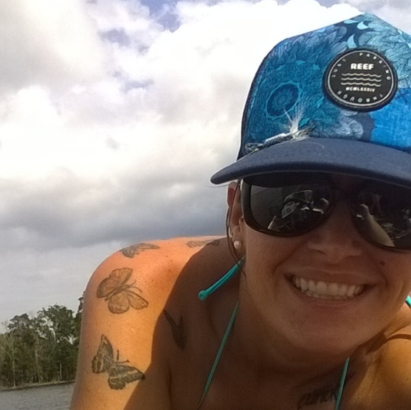 Meet your Posher, Kristen - Picture 2 of 7